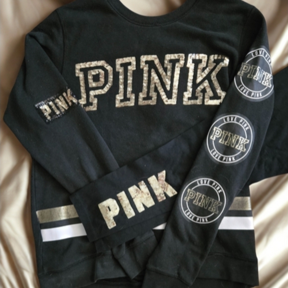 PINK Victoria's Secret Black and Gold Bling Sweatshirt And Bling Leggings Outfit
